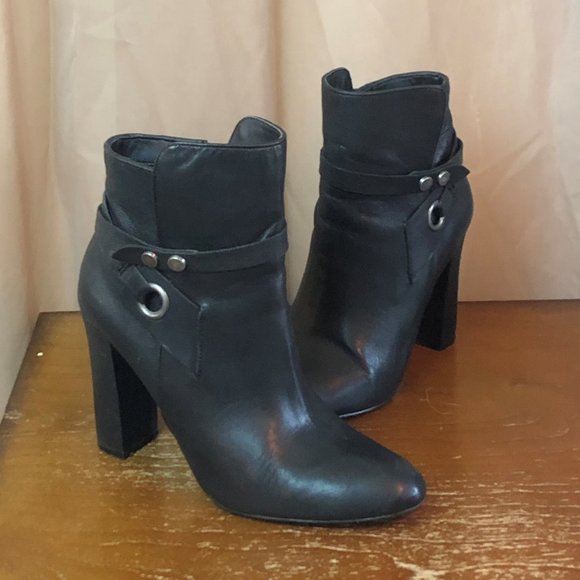 Black Leather Lord & Taylor Ankle Booties - Picture 1 of 8